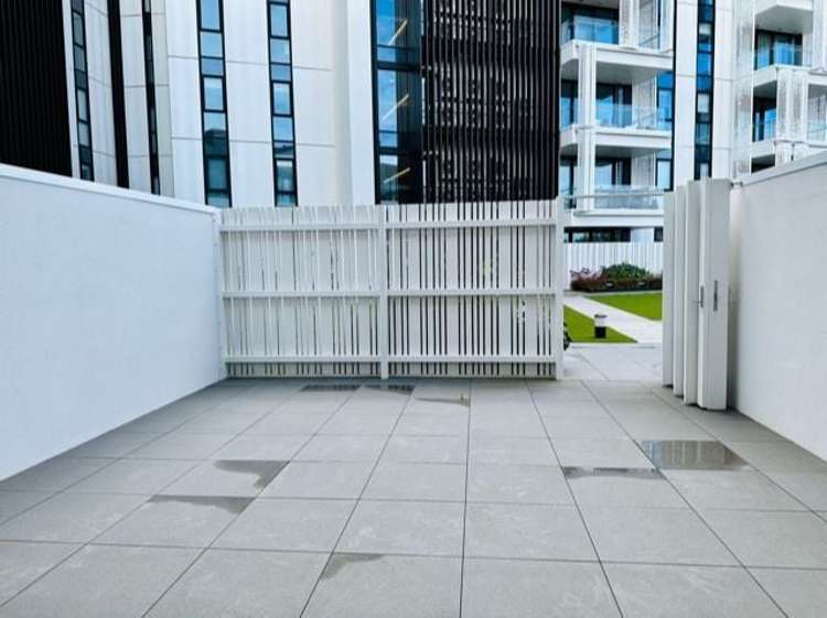 120/223A Green Lane West Epsom_11