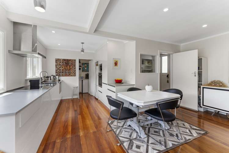 33 Jocelyn Crescent Pinehaven_6