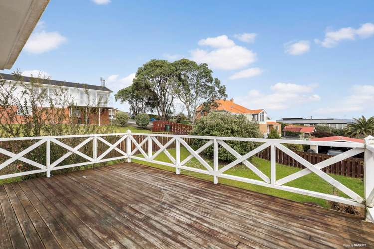 4 Mcfadzean Drive Blockhouse Bay_9