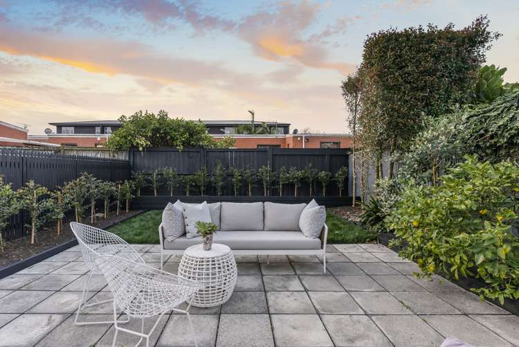 2 Mount Saint John Avenue Epsom_11