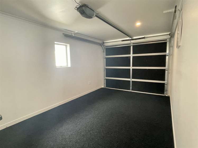 271C Te Atatu Road Te Atatu South_12