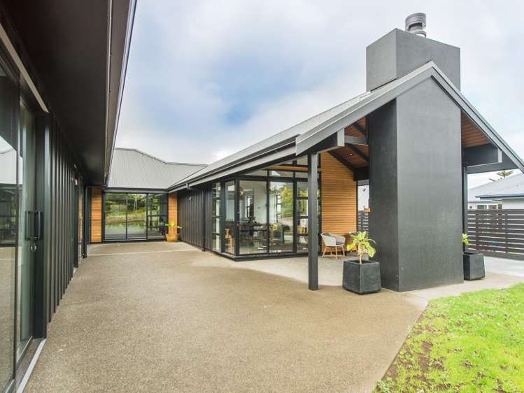 11 Tirimoana Place Otamatea_19