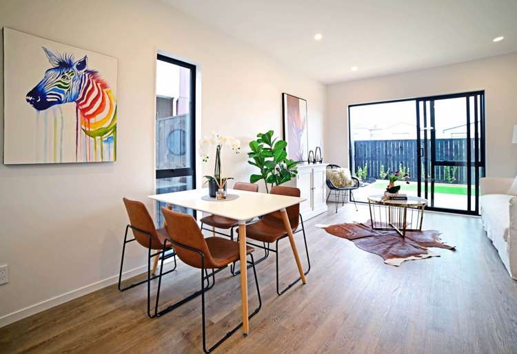 25 Kiato Lane Flat Bush_11