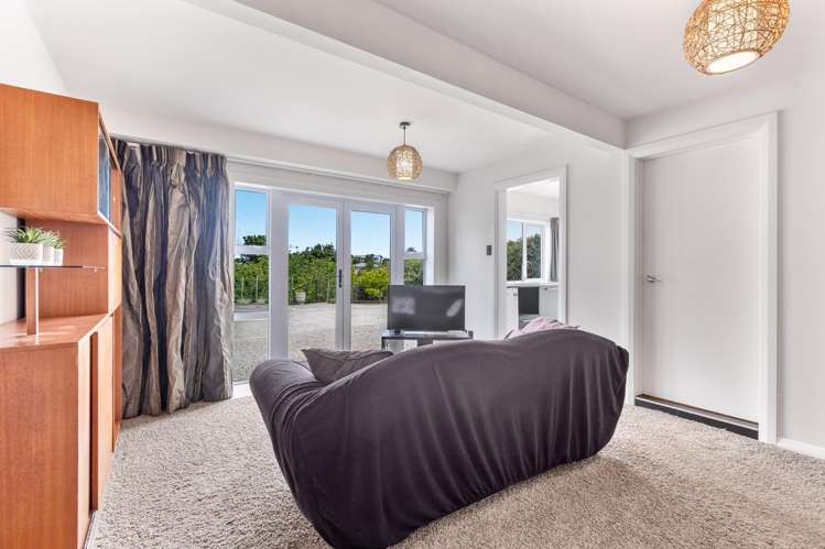 168 Seaview Road Westown_18