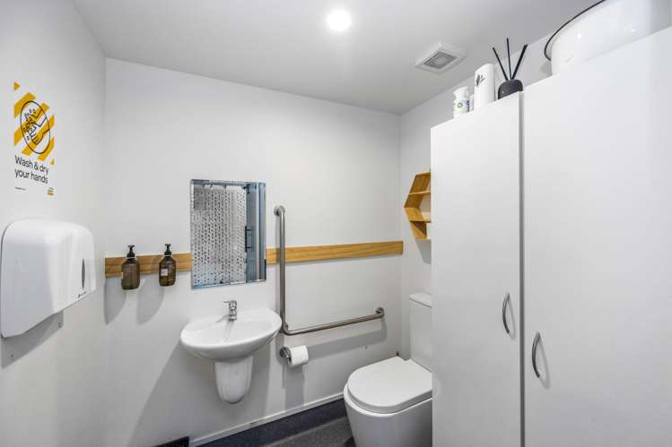 1 Arbors Track Silverdale_13