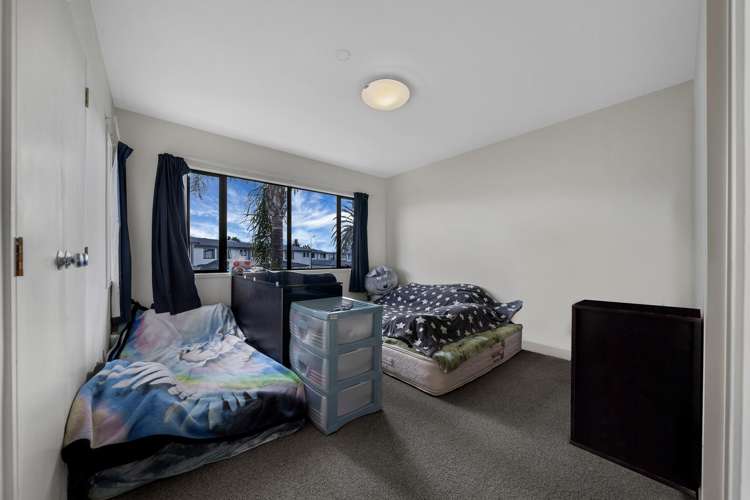 57/2 Armoy Drive East Tamaki_14