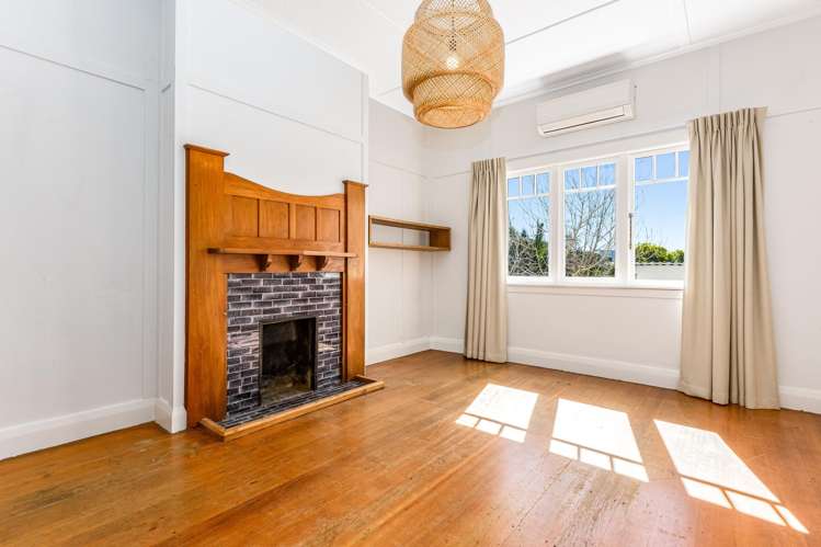 8 Blythe Street Berhampore_11