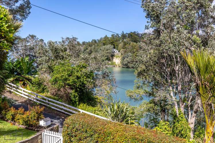 4 Aydon Road Titirangi_28