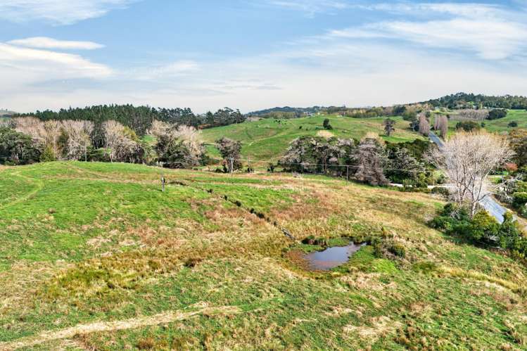 42 Ford Road Paparoa_12