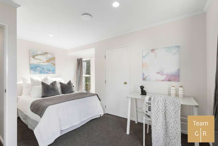 2/109 Beach Road Pahurehure_8