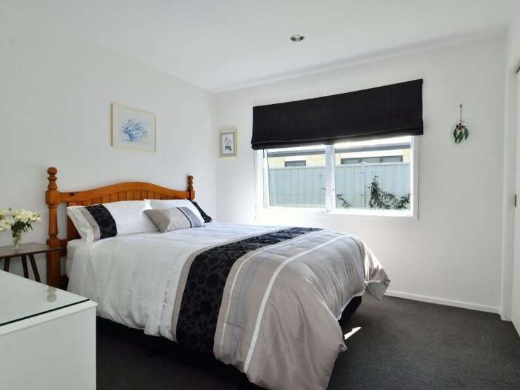 22 Pohutukawa Grove Lytton West_10