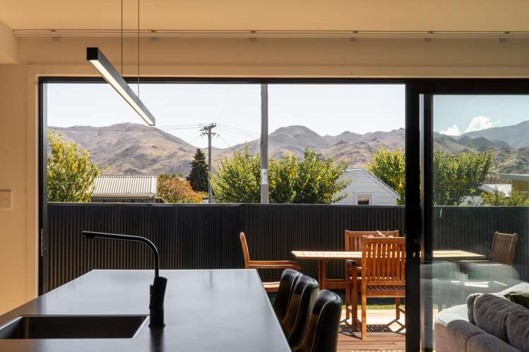 32 Tasman Road_2