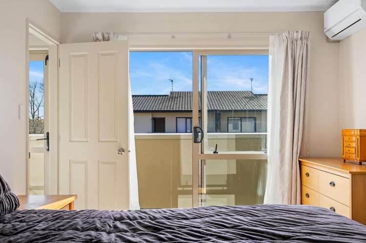 2 Elwarth Way Ranui_15