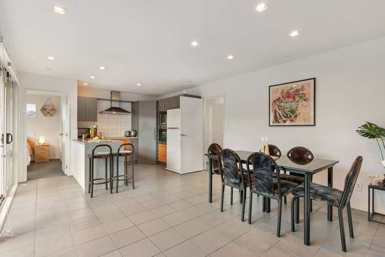 16a Neil Avenue Te Atatu Peninsula_5