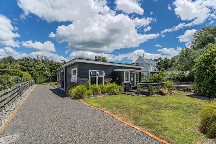 24 Captain Cook Road Cooks Beach_11