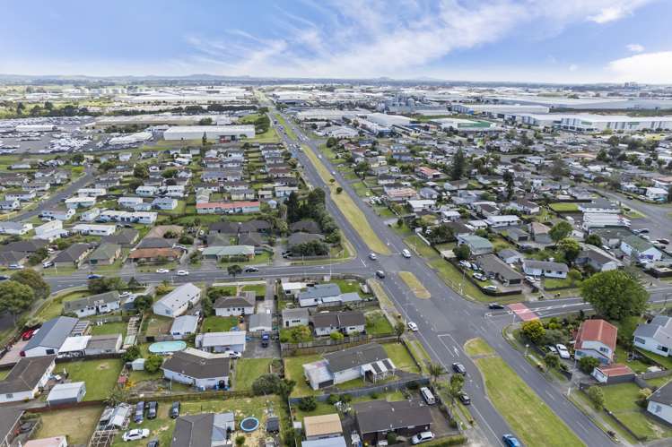 307 Roscommon Road Clendon Park_26