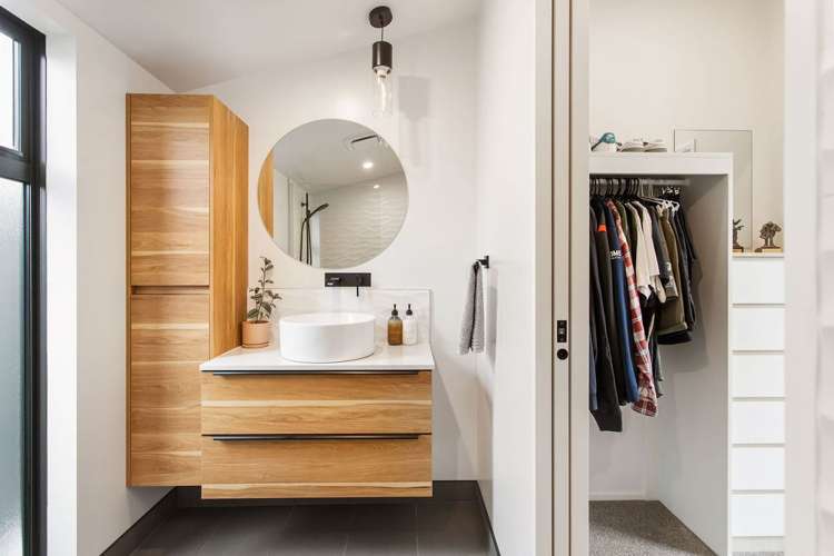 98 Osborne Street Waltham_11