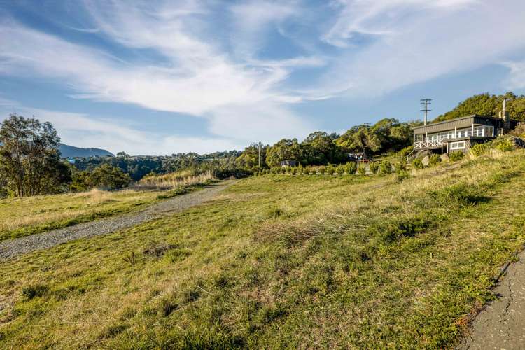 4 Black Point Road Charteris Bay_8