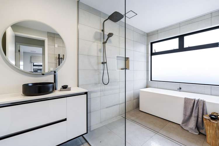 28 Honeyfield Drive Whalers Gate_20