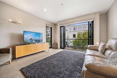 1L/22 Pakenham Street East_4