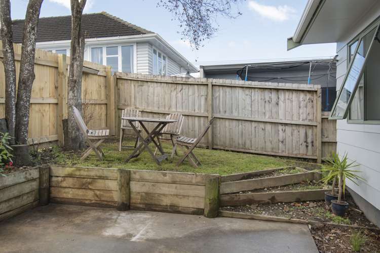 29b Henderson Crescent Parkvale_13