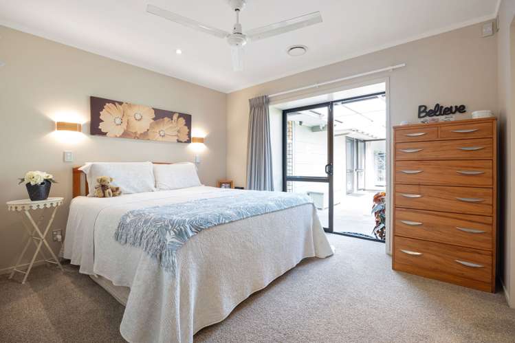 3 Sheridan Crescent Leamington_18