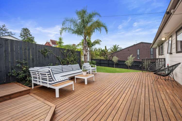 1/105 Sunset Road Totara Vale_26