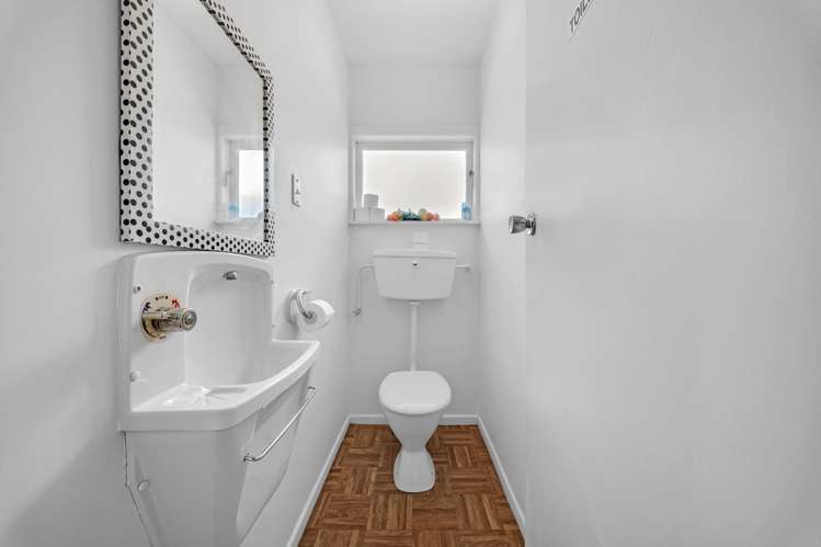 1/261 Don Buck Road Massey_18