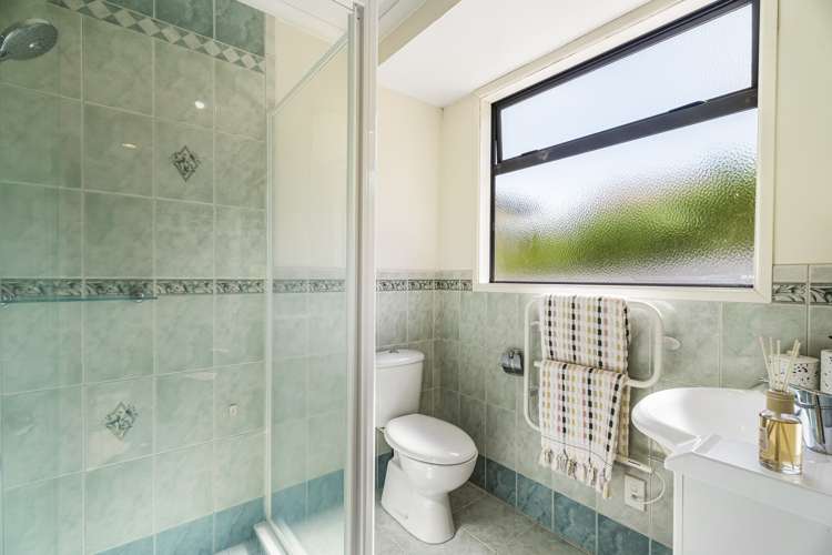 8 Admiralty Rise Gulf Harbour_14