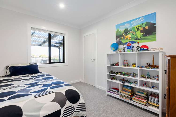 9 Shadbolt Drive Leamington_16