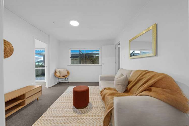 507 West Coast Road Oratia_21