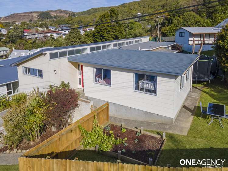 71 Larsen Crescent Tawa_14