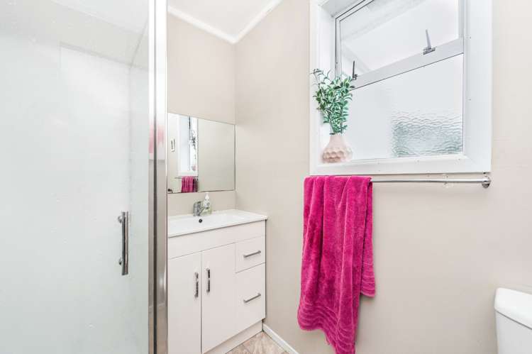 39 Tomin Road Glenview_9