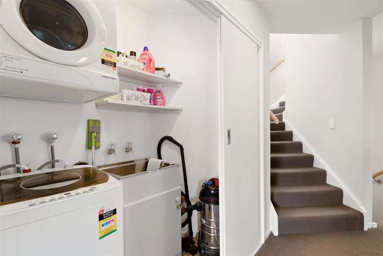 5b Von Place Fernhill/Sunshine Bay_11