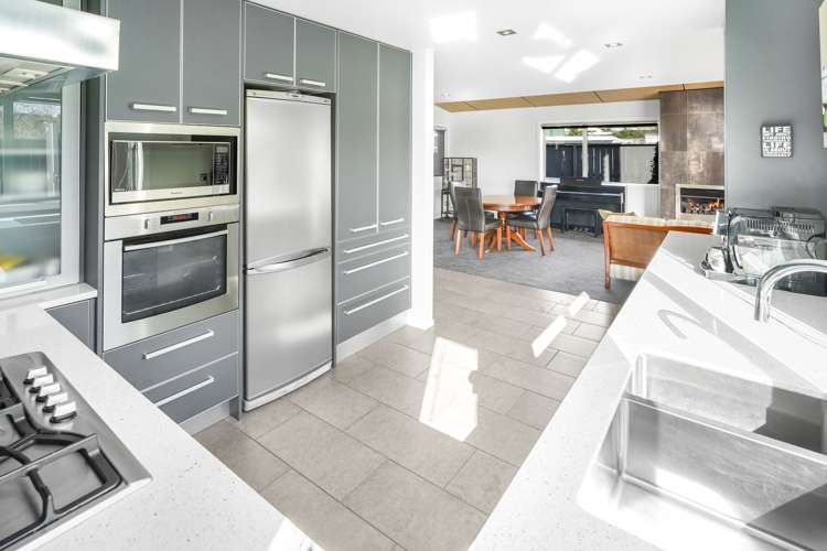 2b Jellicoe Drive Hamilton East_10