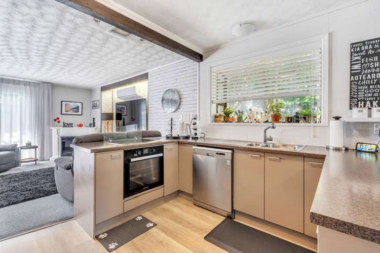 155 Rowandale Avenue_2