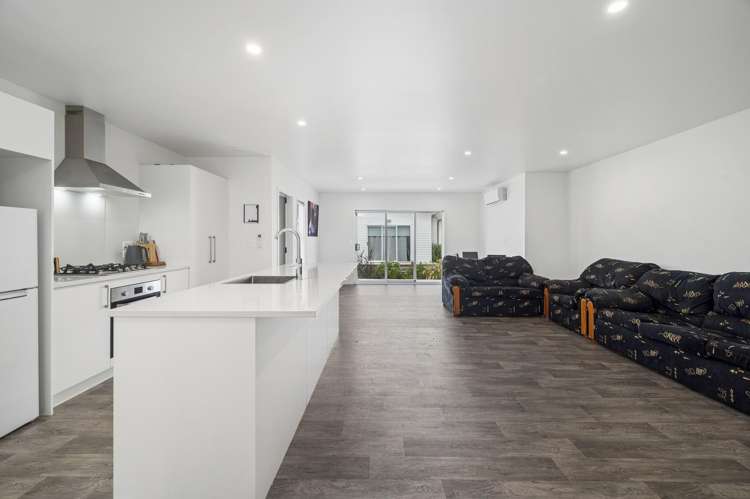 21/16 Ian Street Koutu_3