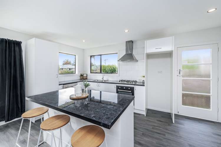 164 Shortland Street Aranui_3