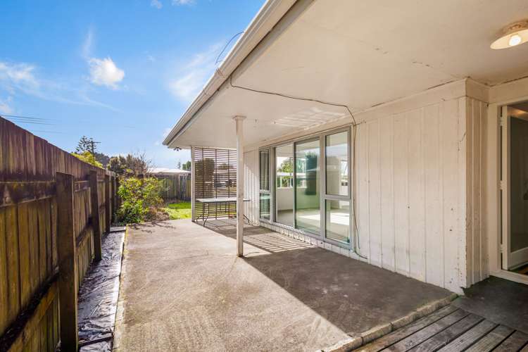 27 Huruhuru Road Massey_6