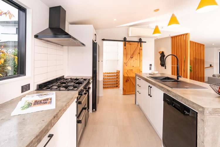12A Marjory Close_4