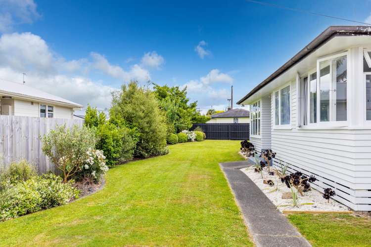 31 Halberg Crescent Chartwell_22