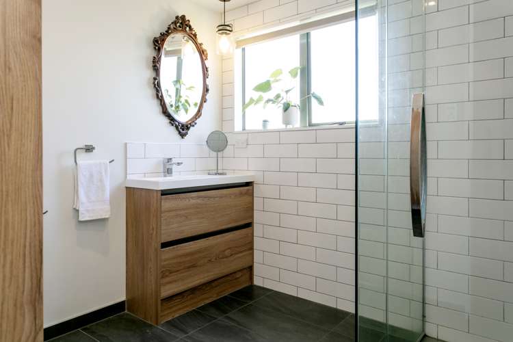 6 Kinder Street Acacia Bay_24