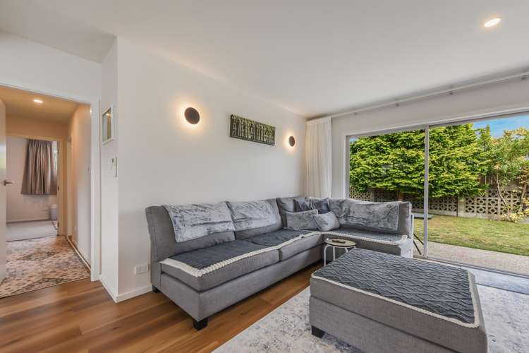 2/4a Arapiki Road Stoke_7