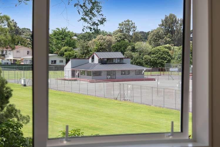 1/20 Polkinghorne Drive Manly_4