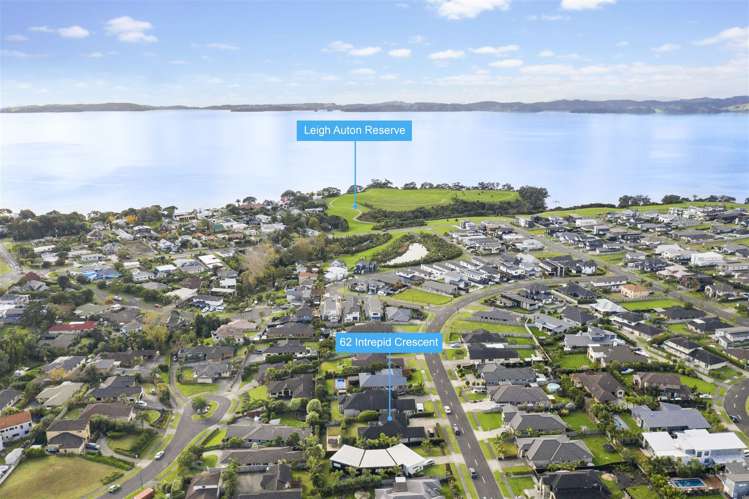 62 Intrepid Crescent Beachlands_19