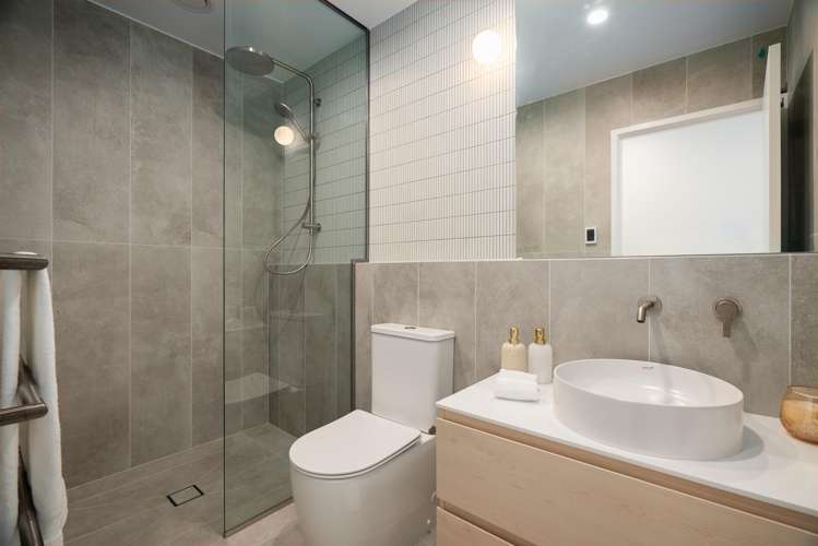 1/3 Madeira Lane Grafton_8