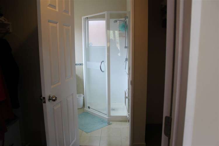 13 Exotic Place Massey_5