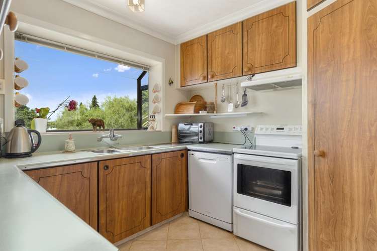 6 Woods Avenue Matua_6