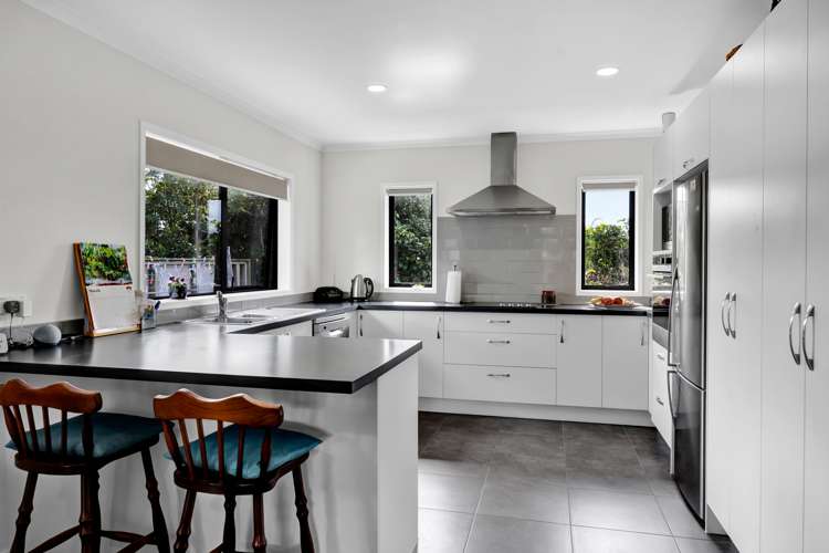 120 Pohutukawa Place Waiwhakaiho_19