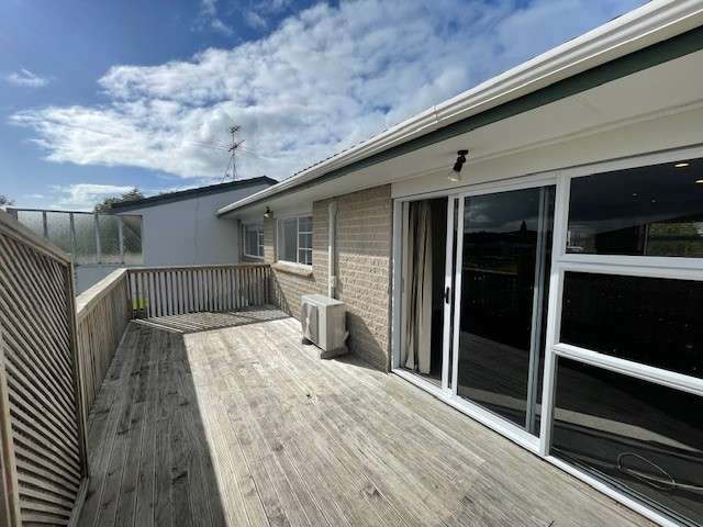 2/185 Shakespeare Road Milford_4